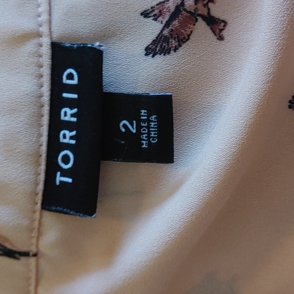 Torrid tank top with birds - Picture 6 of 6